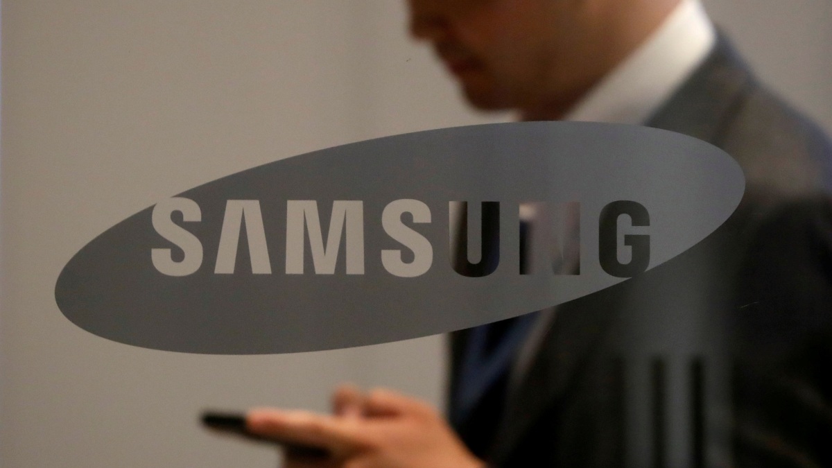 Samsung Sees Chip Shortage Extending to 2028, Touts Long-Term Supply Deals