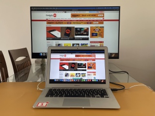 Samsung 32-inch Ultra-HD Smart Monitor M7 (LS32AM700UW) Review: Productivity and Entertainment Combined