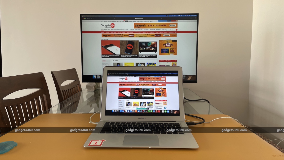 Samsung 32-inch Ultra-HD Smart Monitor M7 (LS32AM700UW) Review: Productivity and Entertainment Combined