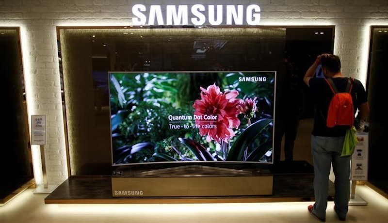 Sharp-Foxconn Said to Stop Supplying TV Panels to Samsung to Stem Losses