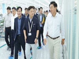 Samsung Vice Chairman Visits Noida Factory, Says India ‘One of the Biggest’ Global Markets With Huge Opportunity Samsung Vice Chairman Visits Noida Factory, Says India ‘One of the Biggest’ Global Markets With Huge Opportunity