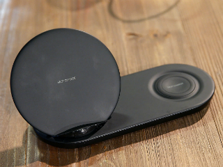 Samsung Wireless Charger Duo Allegedly Spotted at Amazon Press Event