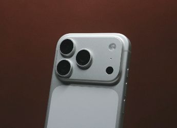 iPhone 18 Pro সিরিজে ফিরতে পারে সিলভার
