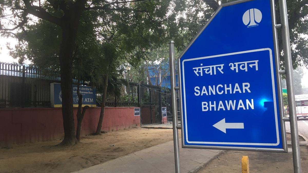 DoT Addresses Surveillance Concerns Raised By COAI, Claims to Use Data to Resolve Call Drops