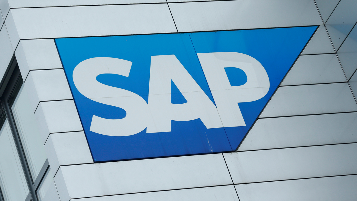 Apple Teams Up With SAP to Help Clients Develop iPhone Business Apps