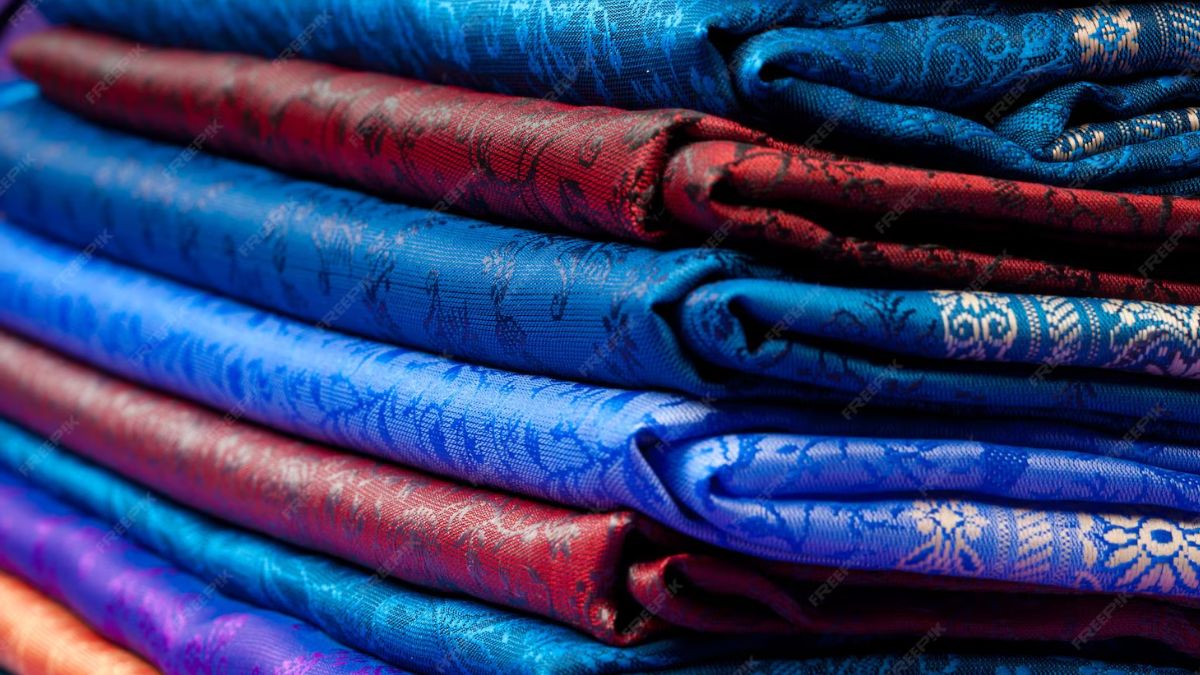 10 Best Sarees Under ₹1,500 You Can Buy on Myntra: The Six Yards Of Grace