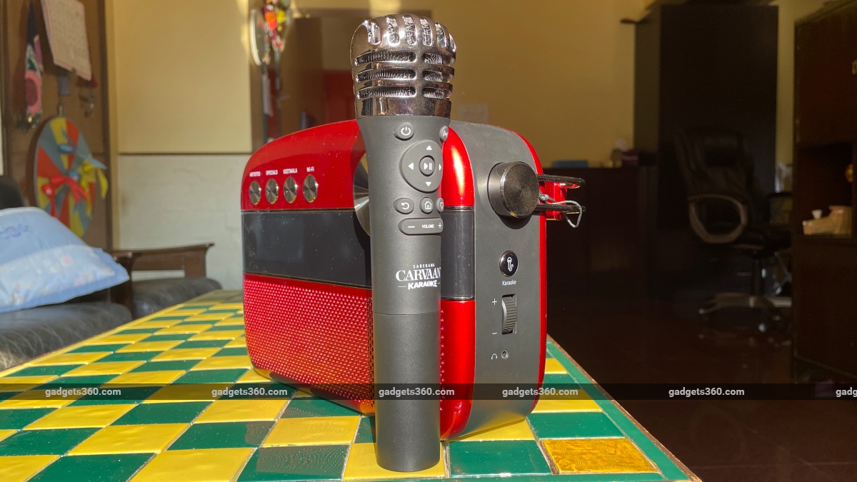 Saregama Carvaan Karaoke Review: Pre-Loaded Songs and the Ability to Sing Along