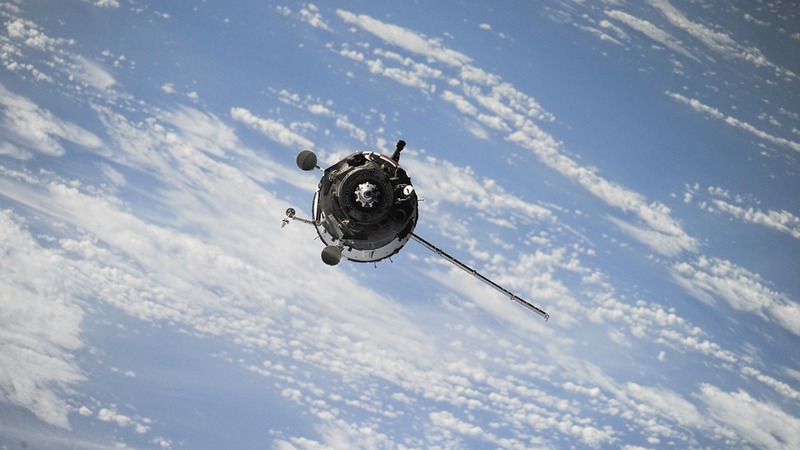 China Designs Spacecraft to Extend Lifespan of Satellites