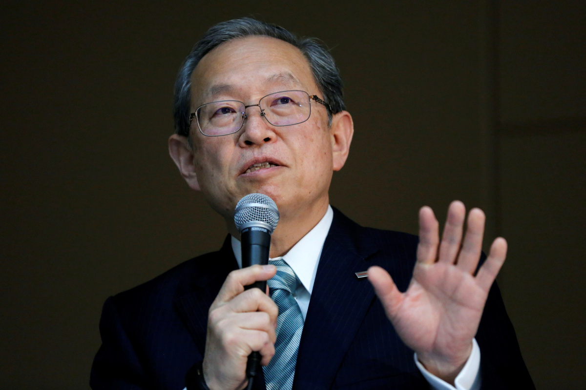 Toshiba CEO Satoshi Tsunakawa Resigns Ahead of Vote on Spin-Off Plan