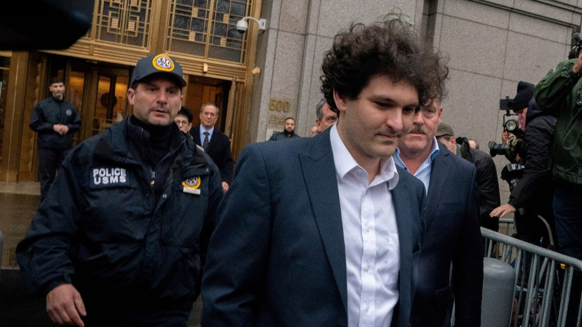 FTX's Sam Bankman-Fried Could Be Planning to Blame Lawyers Who Helped Launch Firm in Criminal Case
