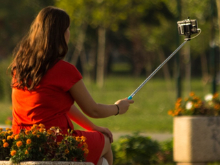 Love Selfies? Make Sure Your Next Phone Has These Features