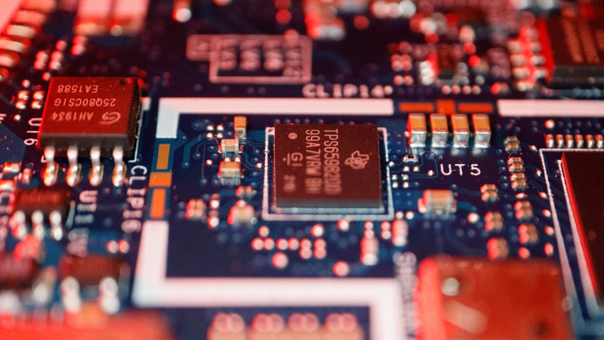 India to Soon Start Semiconductor Manufacturing, Production: IT Secretary