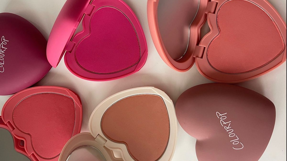 Blush Shades That Suit Indian Skin Tones for a Rosy Glow on Your Face