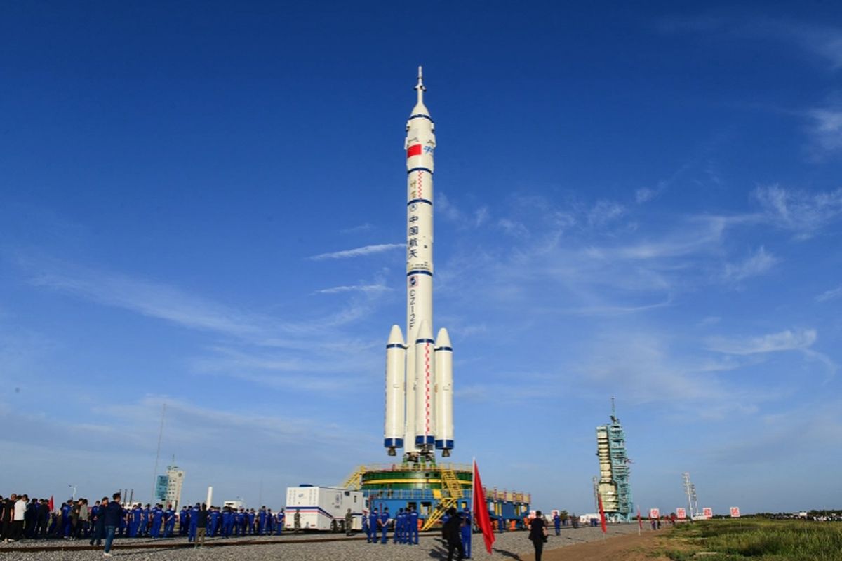 Chinese Astronauts Return Safely to Earth After 90-Day Space Station Mission
