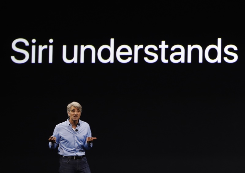 Why Apple Is Struggling to Become an Artificial Intelligence Powerhouse