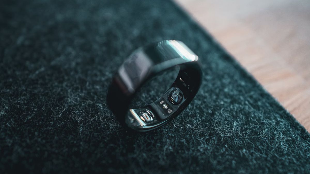 Samsung Files Patent for Smart Ring Which May Be Able to Control Device Displays