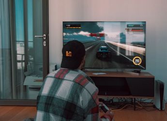 Which TV Brand Offers the Lowest Input Lag for Competitive Gaming in India?