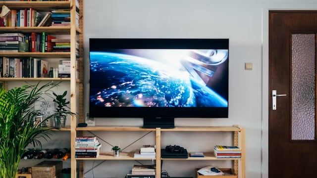 Dish TV Launches VZY Smart TVs in India; Targets 25 Percent Non-DTH Revenue by 2027: Report Dish TV Launches VZY Smart TVs in India; Targets 25 Percent Non-DTH Revenue by 2027: Report