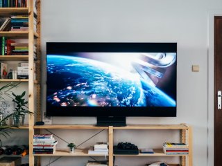 Dish TV Unveils VZY Smart TVs; Targets 25 Percent Non-DTH Revenue by 2027