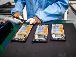 India Prepares Smartphone Export Incentives in a Boost for Apple