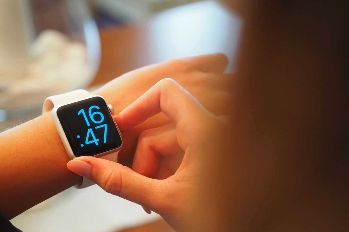 Valentine's Day 2021 Gifts: Best Wearable Gadgets for Your Partner