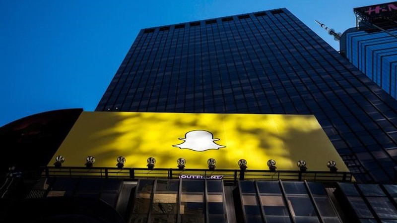 Snapchat's Parent Company to Spend $1 Billion on Amazon Web Services