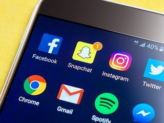Snapchat Preferred by US Teenagers Over Facebook, Instagram: eMarketer