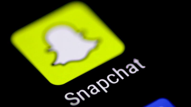 Snap CFO Tim Stone to Resign, Shares Drop 8 Percent