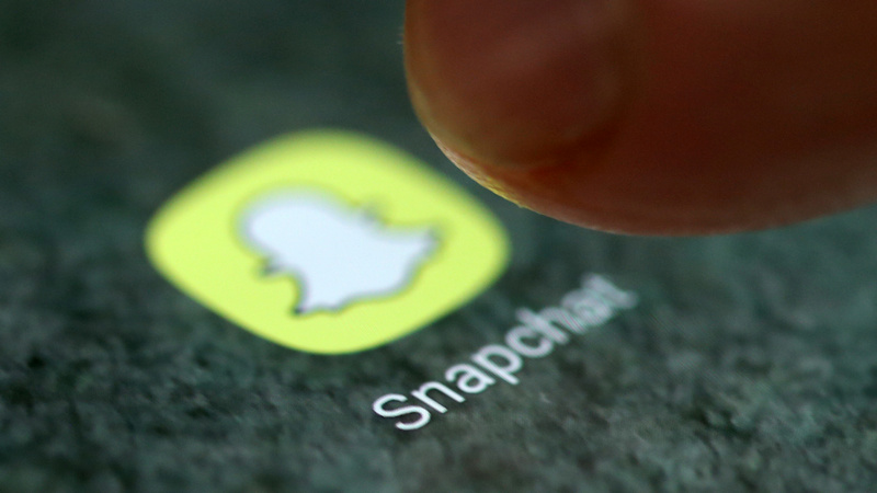Snapchat App Gets Games in Bid to Hold On to Young Users