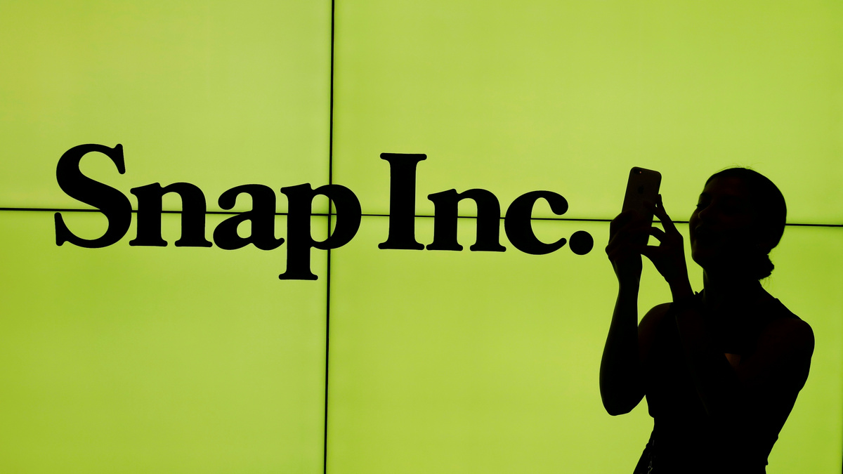 Snapchat CEO Evan Spiegel Says EU Regulators Are Helping Google, Facebook