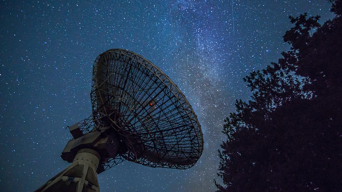 In a First, Scientists Measure Oscillations in the Brightness of a Massive Neutron Star During Eruption