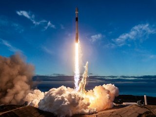 SpaceX Launches 10 More Iridium Communications Satellites