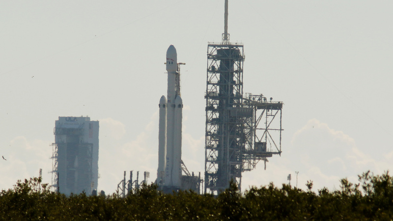 SpaceX Poised to Launch Falcon Heavy, the 'World's Most Powerful Rocket'