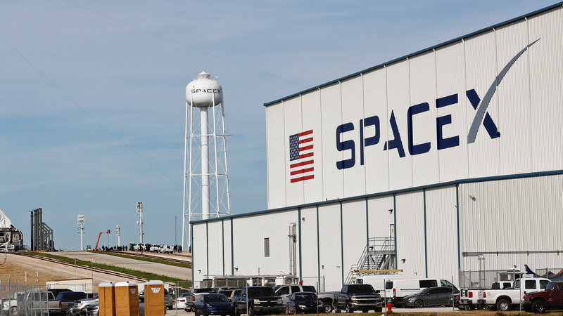 SpaceX Vows Manned Flight to Space Station Is on Track
