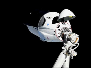 SpaceX Crew Capsule Ends Test Flight to ISS With Ocean Splashdown