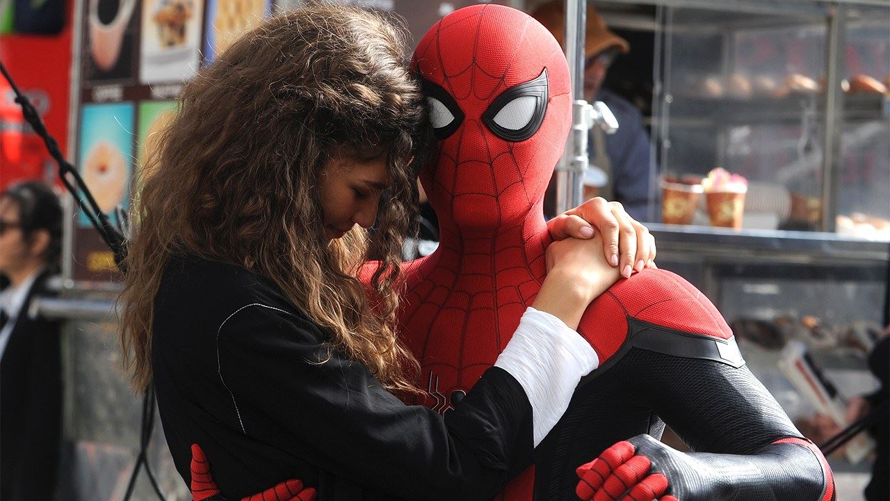 Spider-Man: Far From Home Trailer â Nick Fury, Mysterio Invade Peter Parkerâs Holiday in Europe