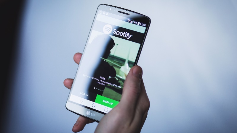 Spotify and Tencent Music to Buy Stakes in Each Other