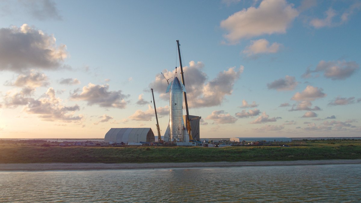 Elon Musk Unveils New Mars Rocket Prototype, Expects Missions in Months