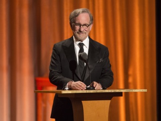 Steven Spielberg Controversially Wants Netflix Out of Oscars, Netflix Responds