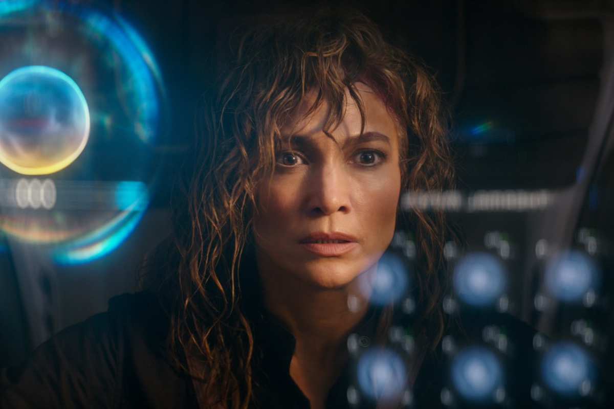 Atlas Review: Feels Like a Sci-Fi Movie You&rsquo;ve Already Seen