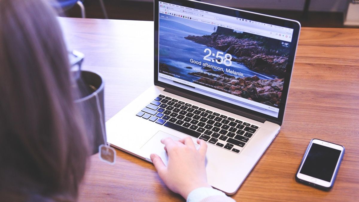 Amazon Sale 2025: Best Laptop Deals for Students from Asus, HP, Dell, Apple, and More