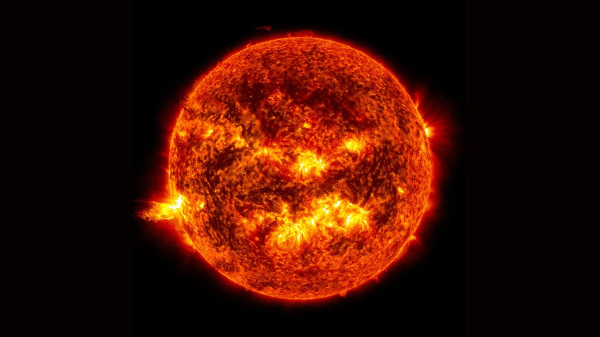 Sun Has More Oxygen and Metals, States New Study Its Chemical Composition
