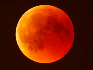 Blood Moon 2025: 7-8 सितंबर की रात लाल हो जाएगा चांद, भारत में भी दिखेगा ब्लड मून, जानें सब कुछ