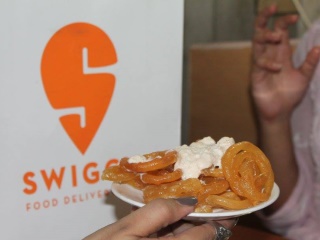 Swiggy Raises $1.25 Billion in Funding Round Led by SoftBank Following Zomato&rsquo;s IPO