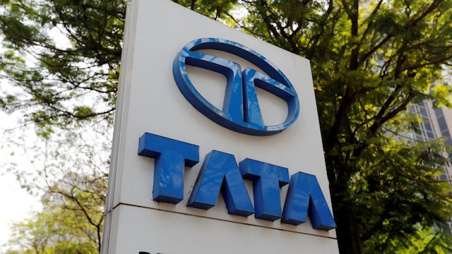 Tata Motors to Invest up to $4 Billion Over Five Years for EVs, New Cars Tata Motors to Invest up to $4 Billion Over Five Years for EVs, New Cars
