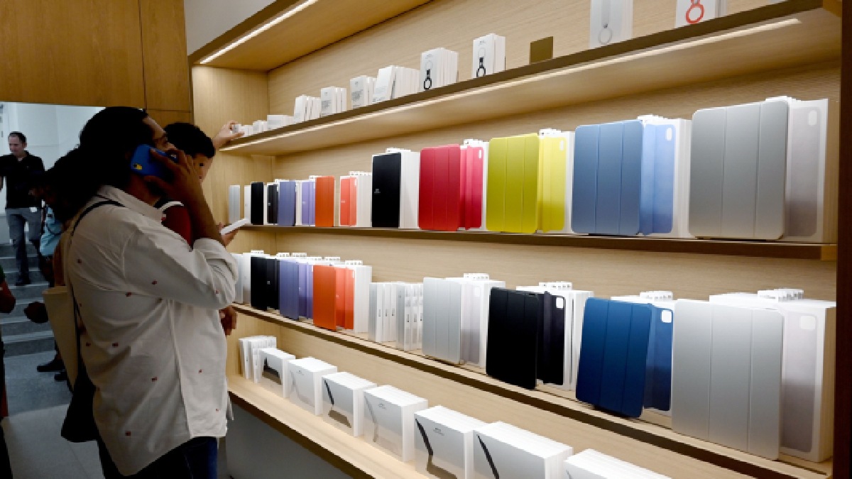 Tata Set to Acquire Apple Supplier Wistron's Karnataka Factory to Become First Indian iPhone Maker