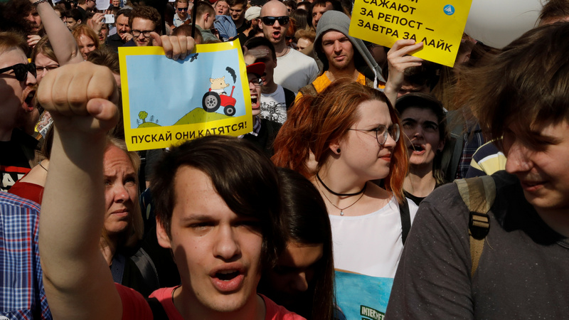 Telegram Ban in Russia Once Again Protested on Moscow Streets