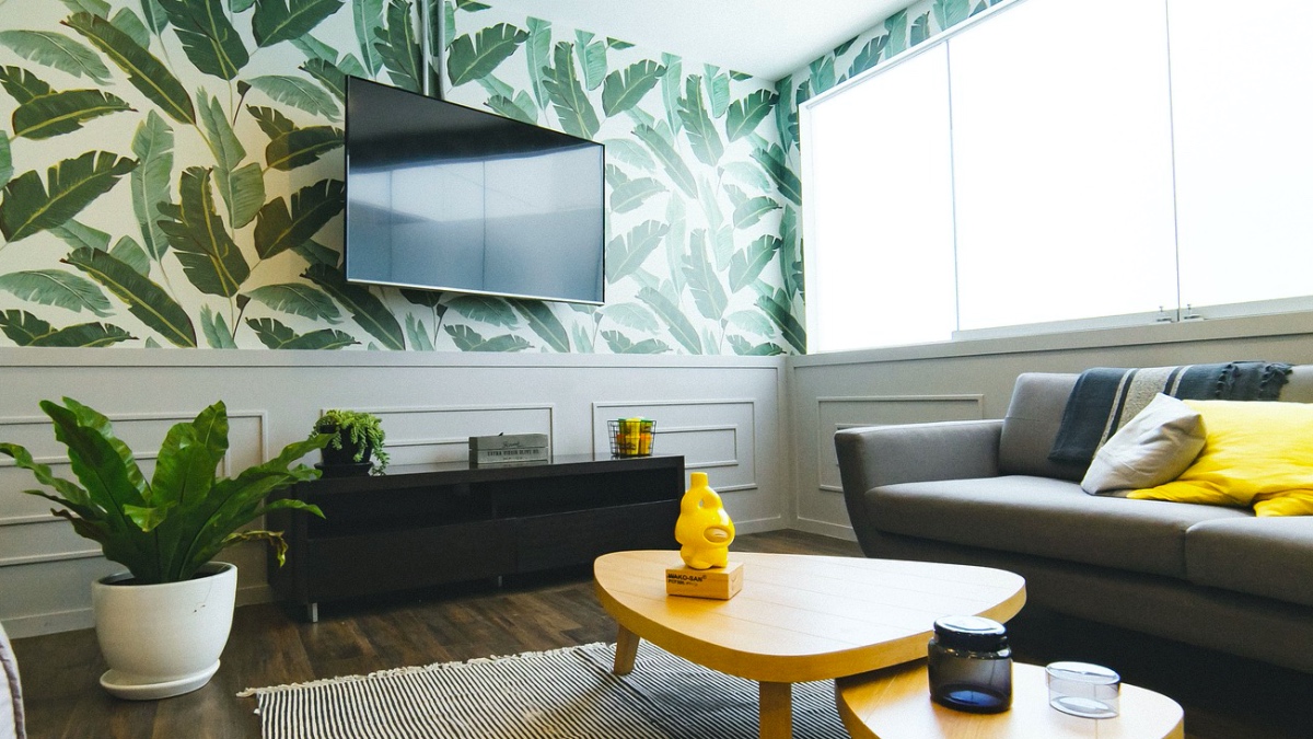 Wall Mount Or On A Stand What You Need To Know Before Setting Up Your New Tv Ndtv Gadgets 360