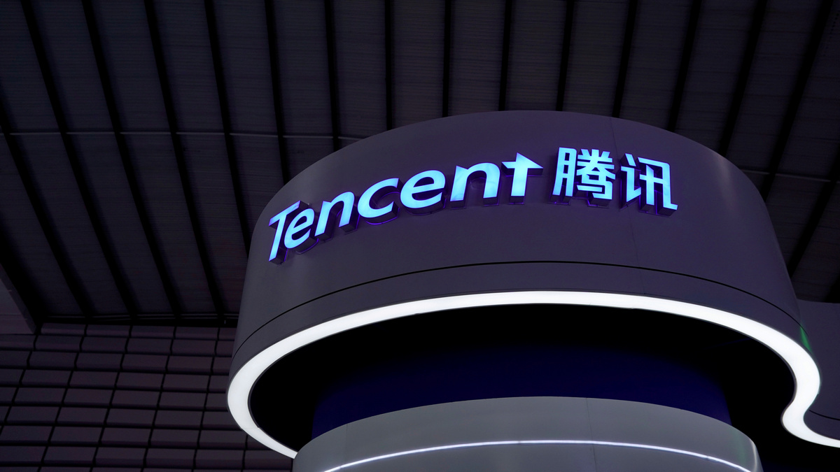 Tencent, Sina Apps Targeted in Chinese Privacy Crackdown