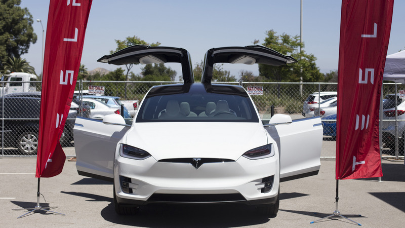 Tesla's Model 3 Has 'Big Flaws', Finds Consumer Reports